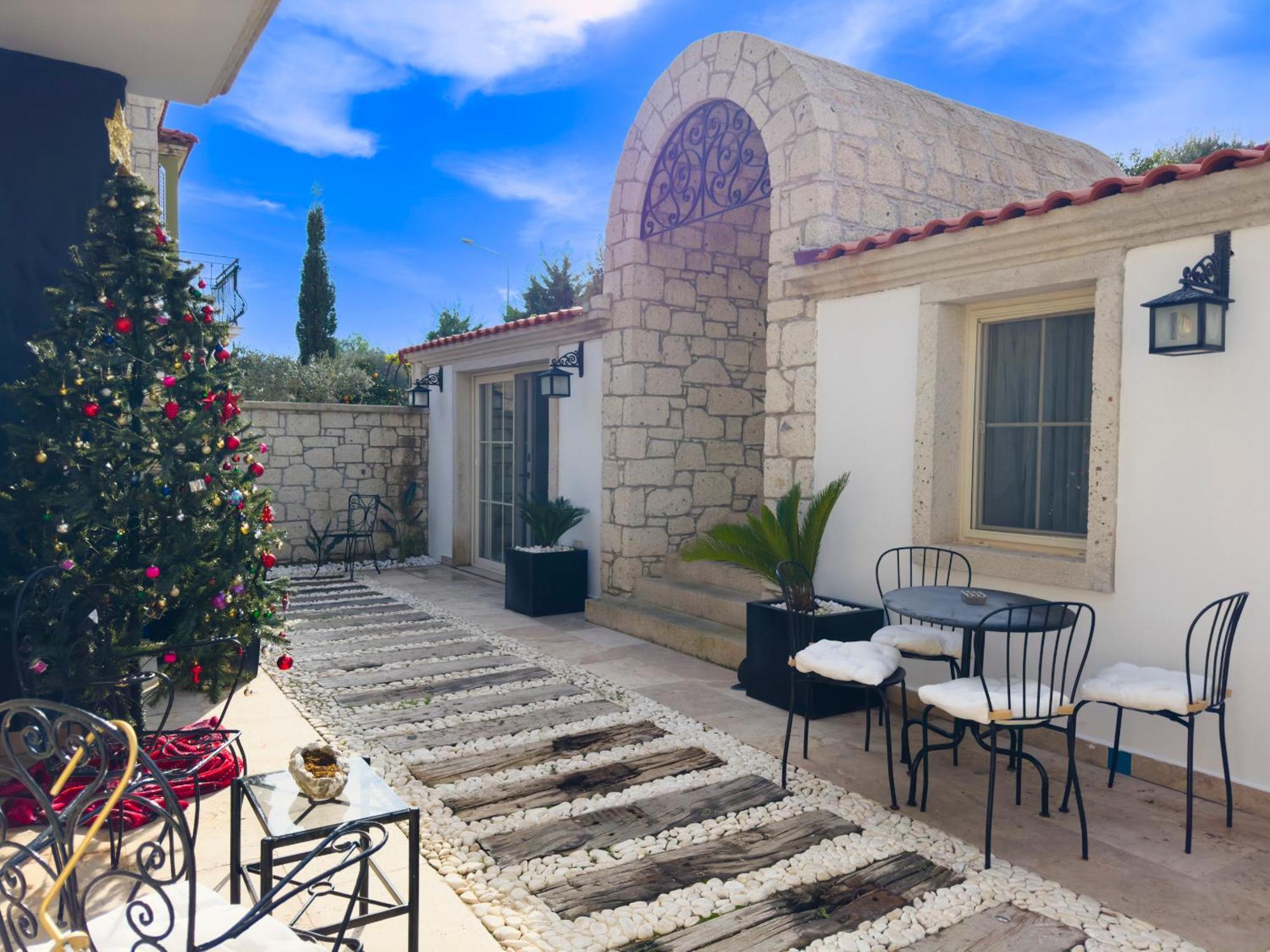 Fedora Otel ألاتشاتي المظهر الخارجي الصورة