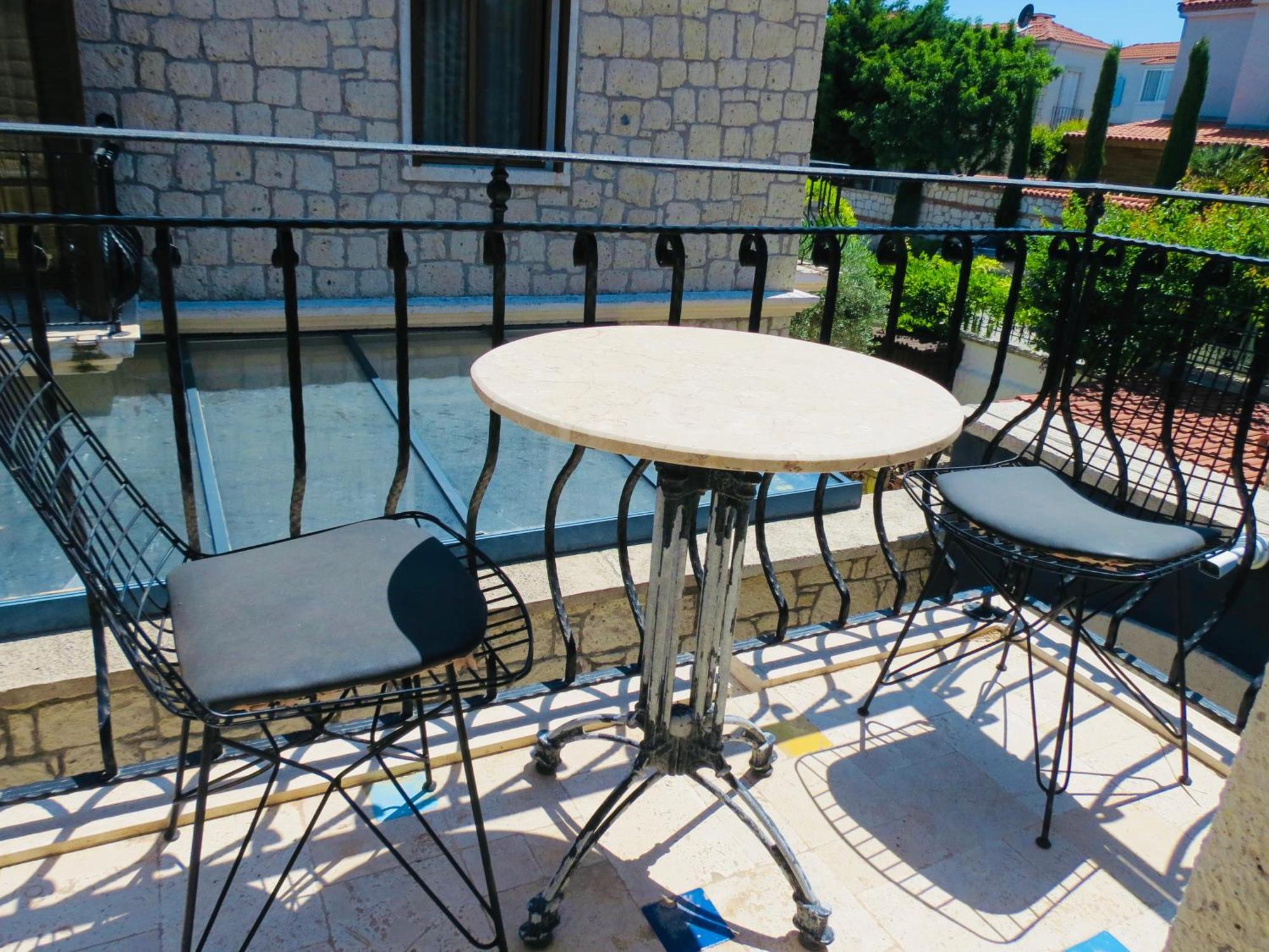 Fedora Otel ألاتشاتي المظهر الخارجي الصورة